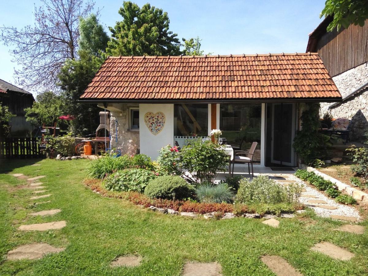 Tiny House With A Big Heart Villa Postojna Luaran gambar